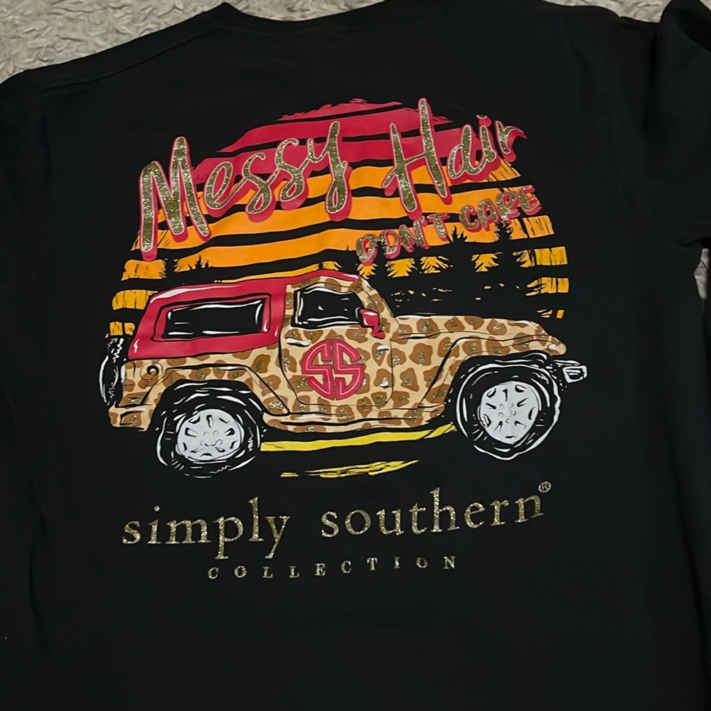 Simply Southern long sleeve black tee.